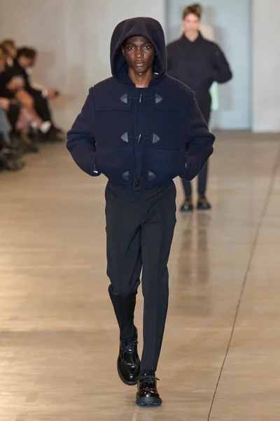 Look 26